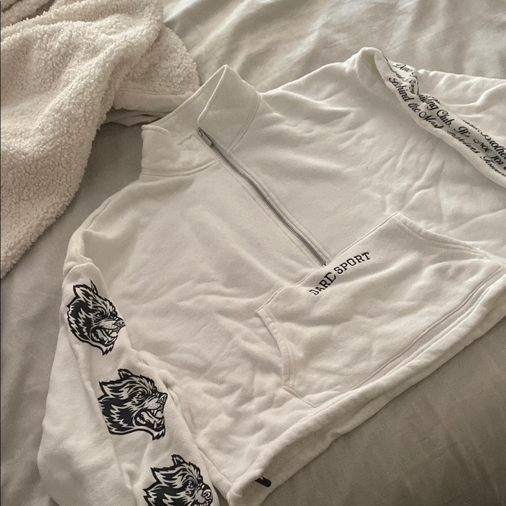 Darc Sport White Half-Zip Sweatshirt with Black Wolf Design